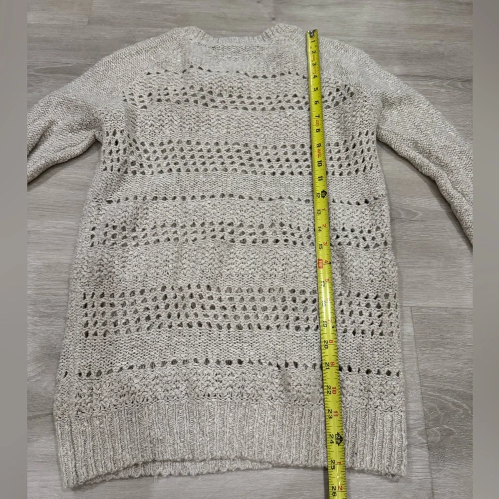 Abercrombie & Fitch Crewneck Sweater Eyelet Knit Design Oatmeal Beige Color - XS - Picture 3 of 7